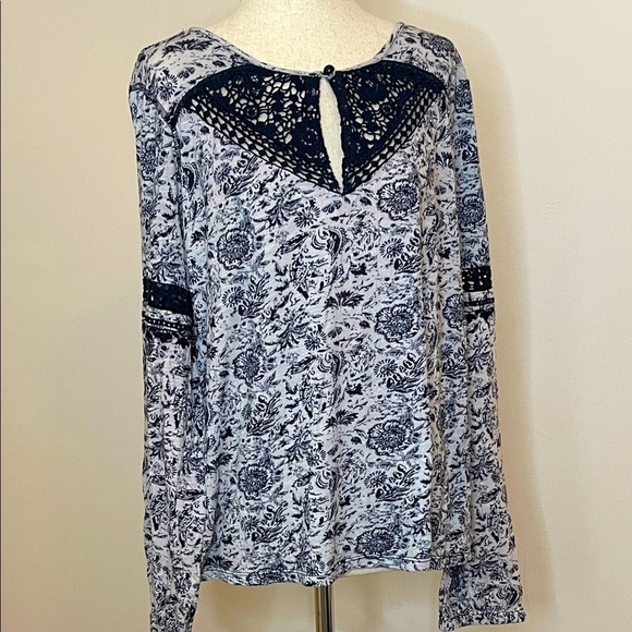 Sundance Tops - Sundance Catalog Navy White Floral Boho Top Crochet Neck Tie Detail Size L